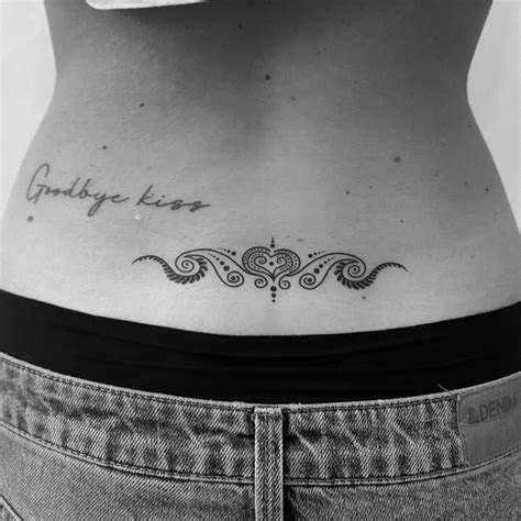 tatuajes para mujer en la espalda baja|Las mejores 55 ideas de Tatuajes espalda mujer